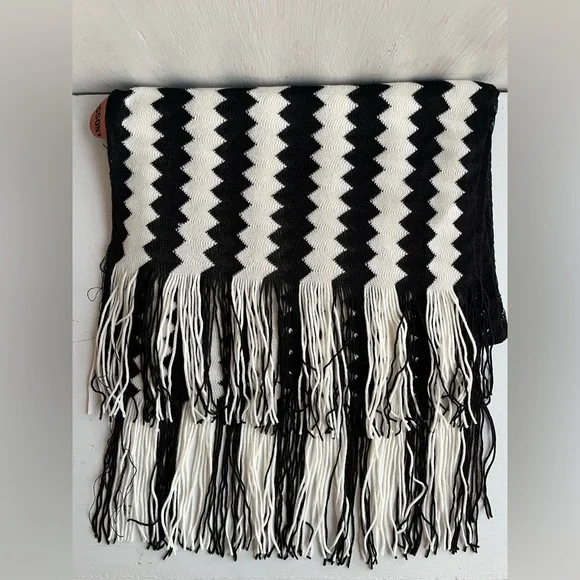 Missoni Zigzag Wool Blend Scarf Black & White - Picture 4 of 8